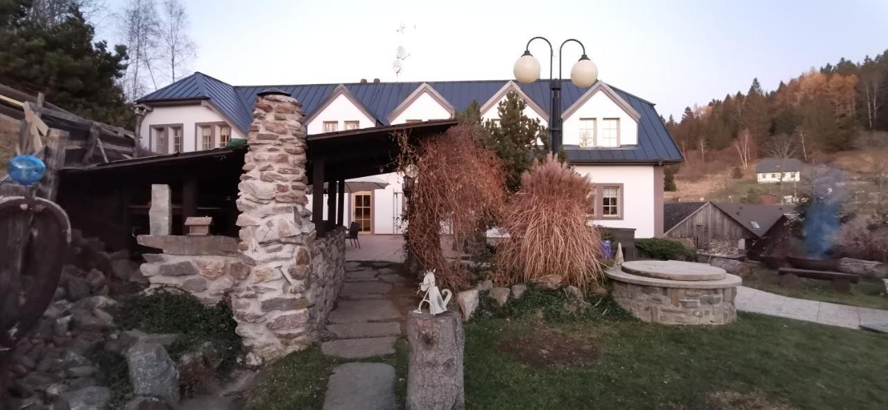 Hotel Zlaty Potok Nicov (Prachatice)